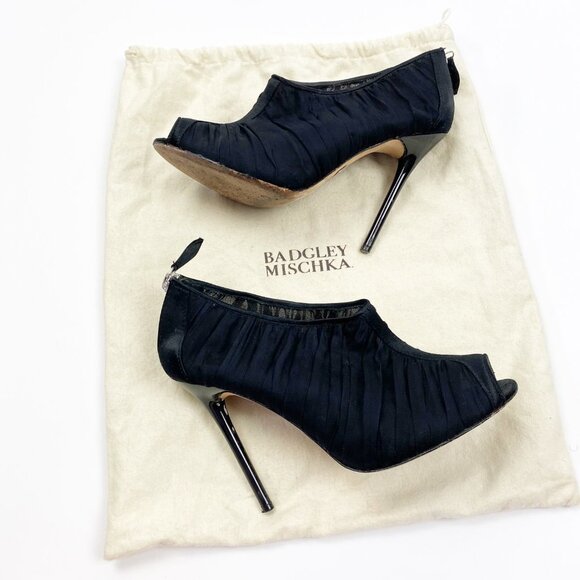 Badgley Mischka Black Heels - Picture 8 of 10